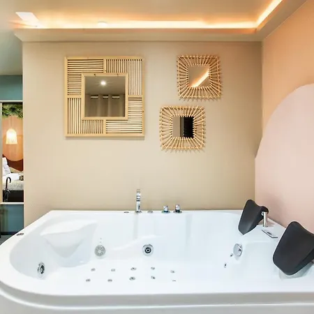 Deluxe Studio, Desert Rose, Jacuzzi, Centre