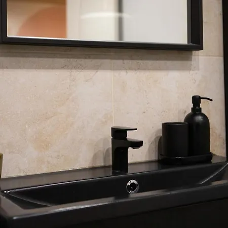 Apartment Deluxe Studio, Desert Rose, Jacuzzi, Centre *