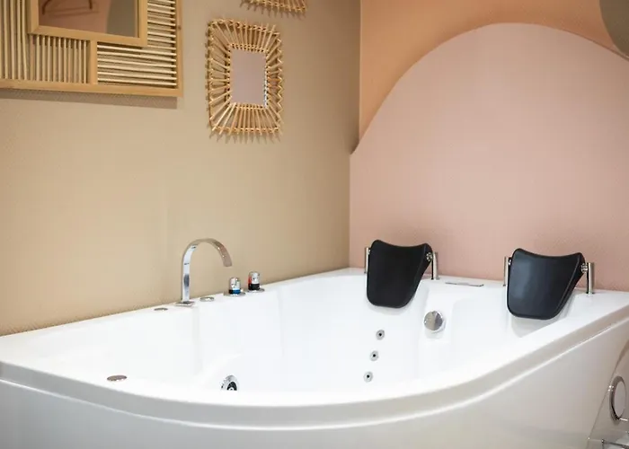 Pink Desert Jacuzzi Studio, Centre * Mulhouse