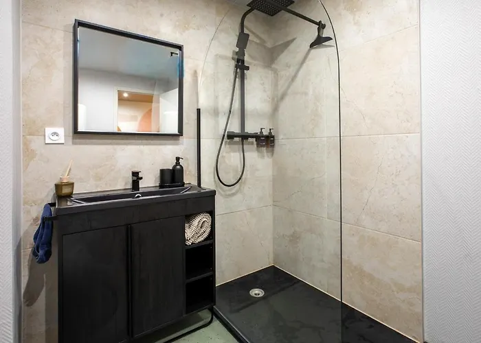 Appartement Pink Desert Jacuzzi Studio, Centre Mulhouse